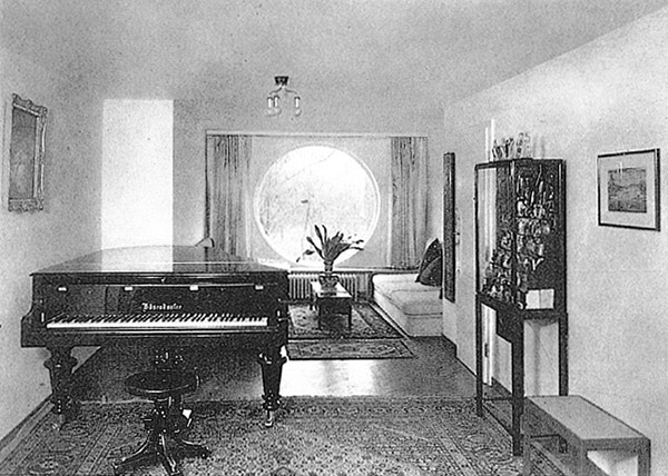 Musiksalongen med te-rum i bakgrunden. Villa Beer, Wien, 1929-30 / Music salon with tea room in the background. Villa Beer, Vienna, 1929-30